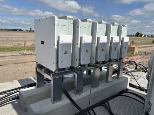 PCS KTL rekken voor 2MW accu container